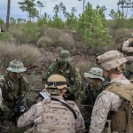 Fuzileiros Portugueses, US Marines e Infantaria da Marinha Espanhola trabalham em conjunto para deliniar um plano de ataque